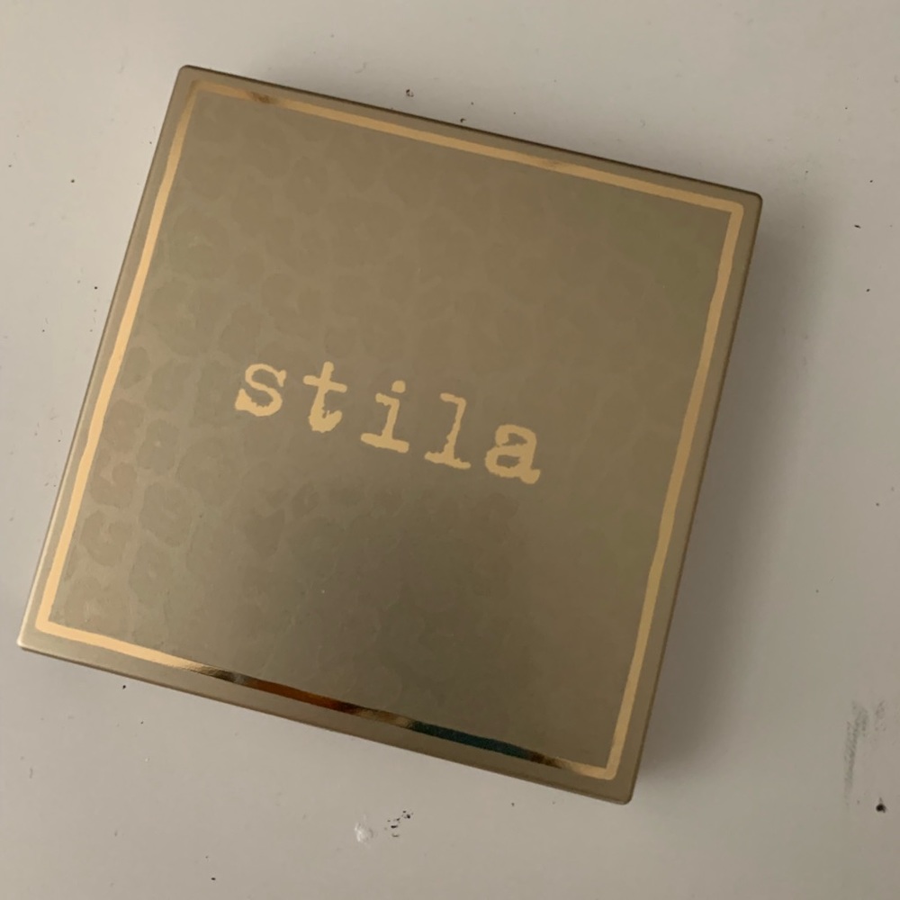 Stila eye shadow and cheek palette